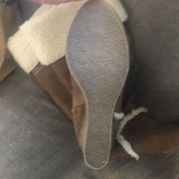 SBICCA “ Chippy” Faux Sherling Wedge Boots🤩❤️ - Picture 3 of 12